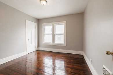 BACK ON THE MARKET due to the buyer not being able to obtain - photo 15