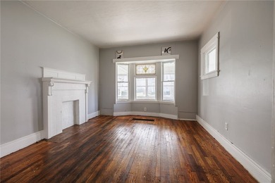 BACK ON THE MARKET due to the buyer not being able to obtain - photo 18