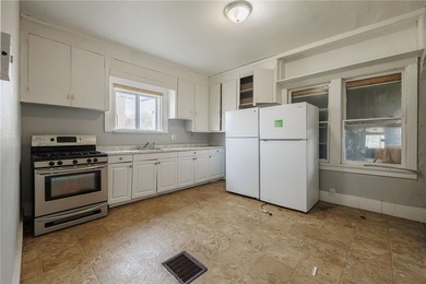 BACK ON THE MARKET due to the buyer not being able to obtain - photo 21