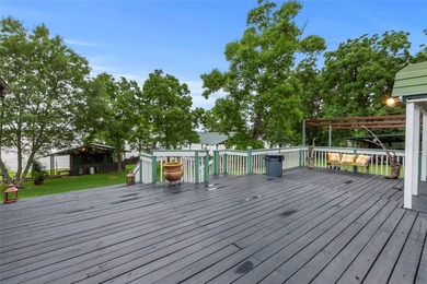 Wake up to deep water, wide-open views, and the rare bonus of - photo 26