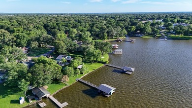 Wake up to deep water, wide-open views, and the rare bonus of - photo 30