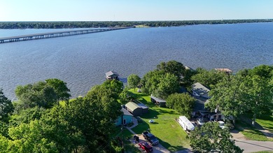 Wake up to deep water, wide-open views, and the rare bonus of - photo 32