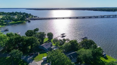 Wake up to deep water, wide-open views, and the rare bonus of - photo 36