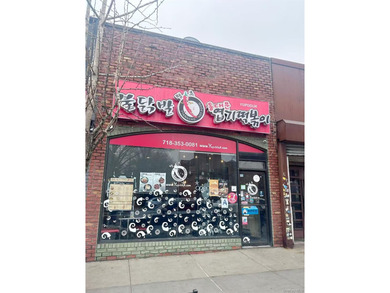 Restaurant Business for Sale - Prime Flushing Location. Located - photo 1