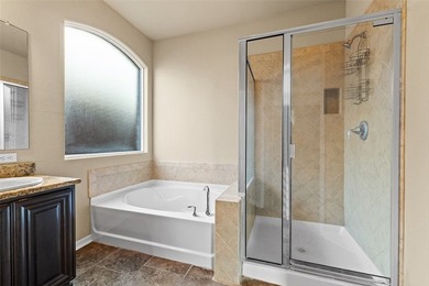 REDUCED !!!! BEAUTIFUL ELEGANT HOME WITH A SPACIOUS FLOOR PLAN - photo 12