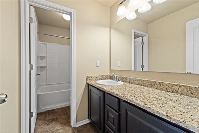 REDUCED !!!! BEAUTIFUL ELEGANT HOME WITH A SPACIOUS FLOOR PLAN - photo 17