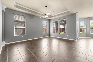 REDUCED !!!! BEAUTIFUL ELEGANT HOME WITH A SPACIOUS FLOOR PLAN - photo 18