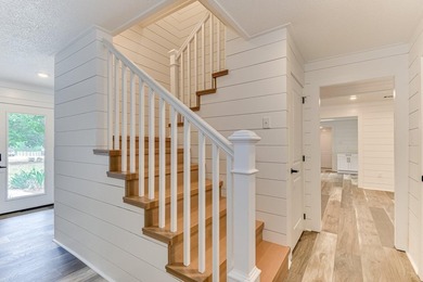 Beautiful One and a Half Story Home -- Fully Remodeled & Move In - photo 18