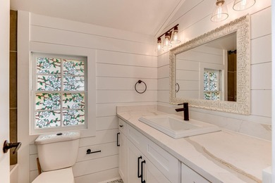 Beautiful One and a Half Story Home -- Fully Remodeled & Move In - photo 29