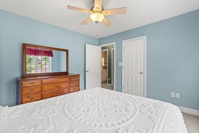 Bring your boat!!! Check out this amazing home, 4-5 Bedrooms, 3 - photo 30