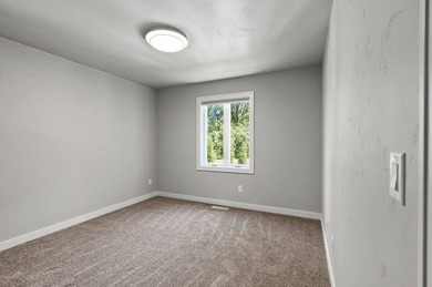 Tucked in the trees at the end of a culdesac is a gently used - photo 36