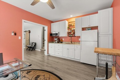 Bring your boat!!! Check out this amazing home, 4-5 Bedrooms, 3 - photo 37