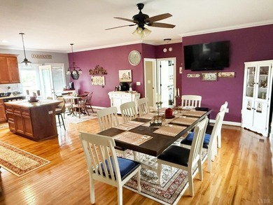 Nearly new, move-in ready home with over 1,800 square feet of - photo 8
