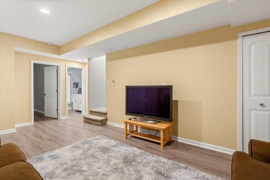 Bring your boat!!! Check out this amazing home, 4-5 Bedrooms, 3 - photo 39