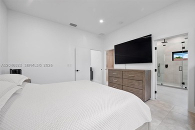 Stunning 2022 modern single-story residence featuring 4 bedrooms - photo 41
