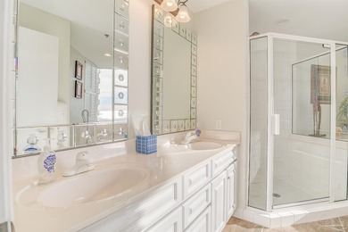 HIGHLY SOUGHT-AFTER 3-BEDROOM RESIDENCE IN BEACH COLONY TOWER - photo 22