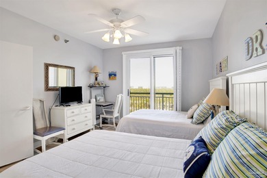 HIGHLY SOUGHT-AFTER 3-BEDROOM RESIDENCE IN BEACH COLONY TOWER - photo 25