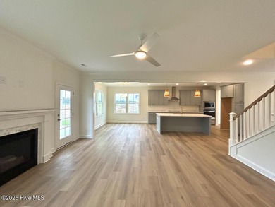 Welcome home to the Richmond in the highly sought-after Peyton's - photo 31