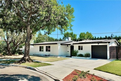 Welcome to 1213 Studebaker Road - your very own urban ranch - photo 1