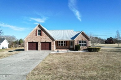 Lake Home For Sale in Baneberry, Tennessee