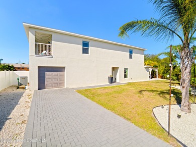 (private lake, pond, coastal) Townhome/Townhouse For Sale in Melbourne Florida