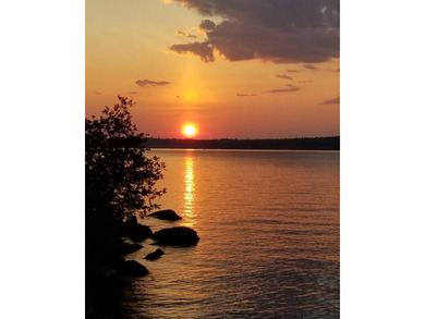 Listen. It's the sound of life on the lake and it's calling you - photo 6
