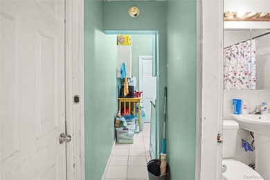 Investor opportunity in the heart of Throggs Neck! Welcome to - photo 13