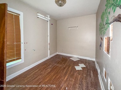 3 bed Cape Cod next to wonderful Scott Woods Park. Handicapped - photo 20