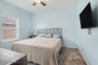 Well-maintained and lovingly cared for, this beautiful home - photo 20
