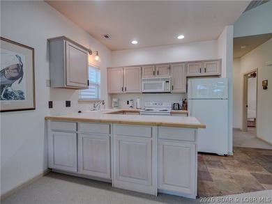 Experience resort-style living in this spacious 1 bed, 1 bath - photo 21