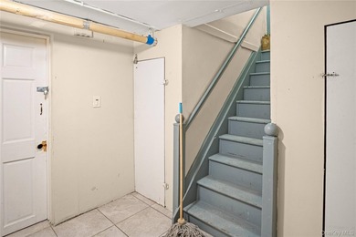 Investor opportunity in the heart of Throggs Neck! Welcome to - photo 22