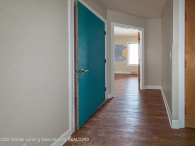 3 bed Cape Cod next to wonderful Scott Woods Park. Handicapped - photo 25