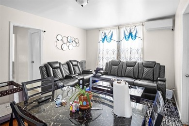 Investor opportunity in the heart of Throggs Neck! Welcome to - photo 26
