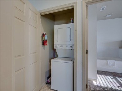 Experience resort-style living in this spacious 1 bed, 1 bath - photo 28