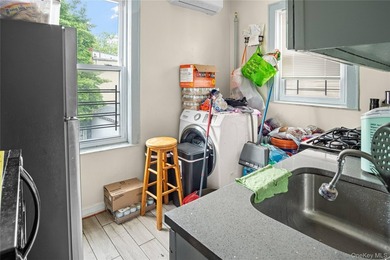 Investor opportunity in the heart of Throggs Neck! Welcome to - photo 29