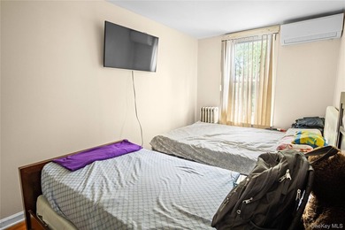 Investor opportunity in the heart of Throggs Neck! Welcome to - photo 31
