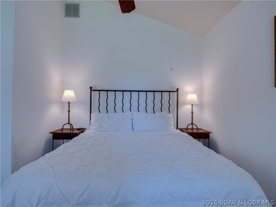 Experience resort-style living in this spacious 1 bed, 1 bath - photo 32