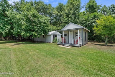 Nestled on nearly an acre in the established Pinewood community - photo 35