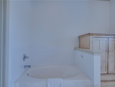 Experience resort-style living in this spacious 1 bed, 1 bath - photo 41