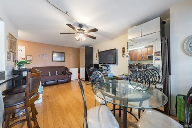 Welcome to this comfortable and conveniently located residence - photo 5