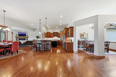 Enjoy easy one-level living in this beautifully crafted home - photo 11