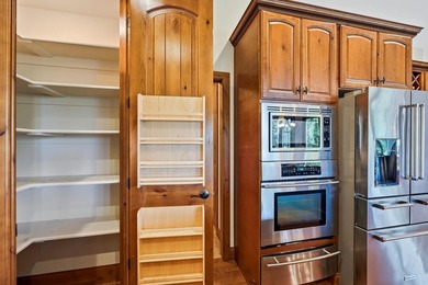 Enjoy easy one-level living in this beautifully crafted home - photo 14