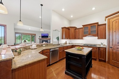 Enjoy easy one-level living in this beautifully crafted home - photo 16