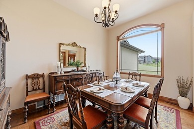 Enjoy easy one-level living in this beautifully crafted home - photo 18