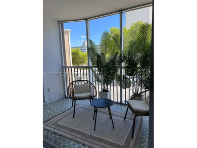 Well-maintained condo located in North Miami, ideal for buyers - photo 22