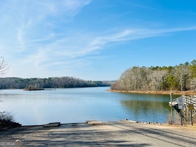 Now Available- 2.44 acres private fronting Lake Russell in gated - photo 4