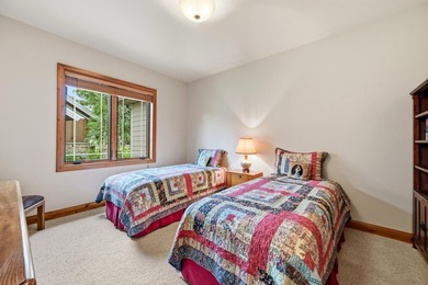 Enjoy easy one-level living in this beautifully crafted home - photo 33