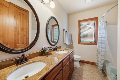 Enjoy easy one-level living in this beautifully crafted home - photo 34