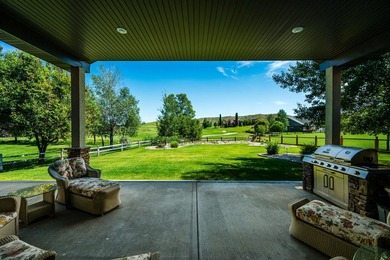 Enjoy easy one-level living in this beautifully crafted home - photo 40