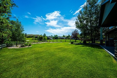 Enjoy easy one-level living in this beautifully crafted home - photo 41